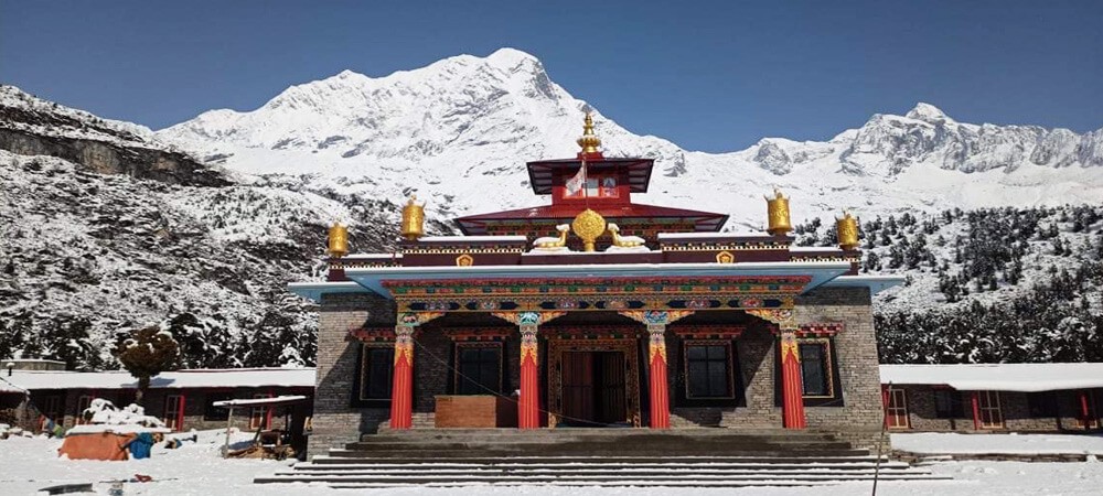 manaslu side trip to pugen gumba